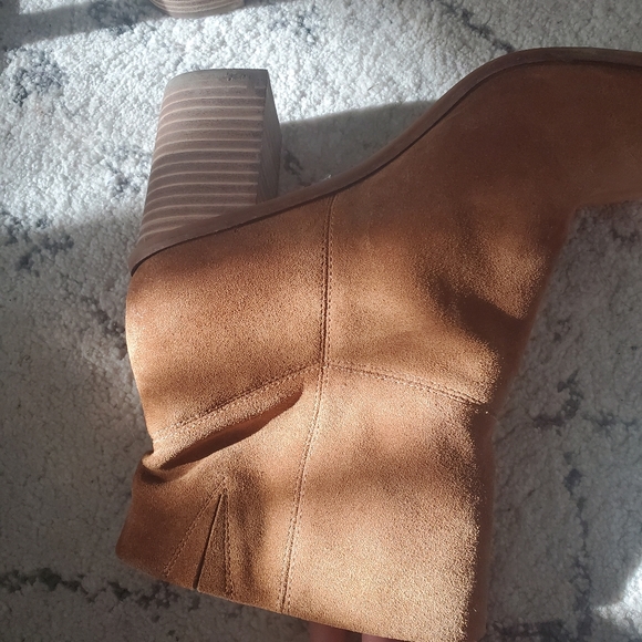 Lucky brand suede boots size 10 women's in Carmel color - Picture 3 of 5